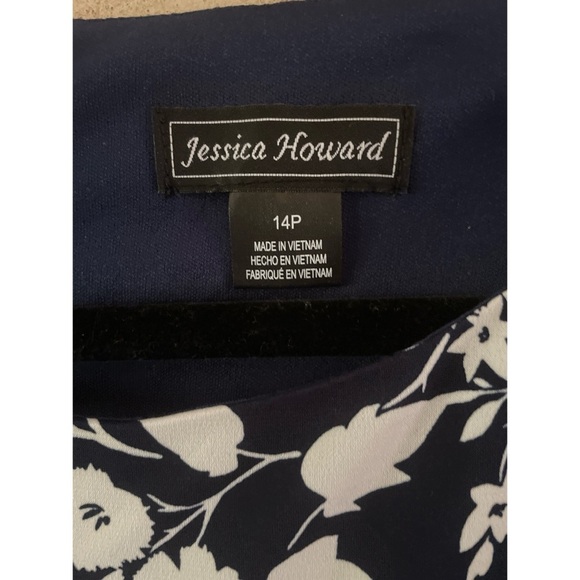 Jessica Howard  Navy & White Floral Dress(Pit to pit 20” Length 36”) - Picture 8 of 8